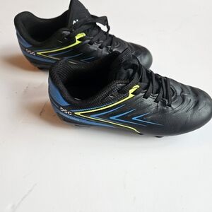 DSG Speed Viper Soccer Cleats Black, Blue, and Yellow Size 11.